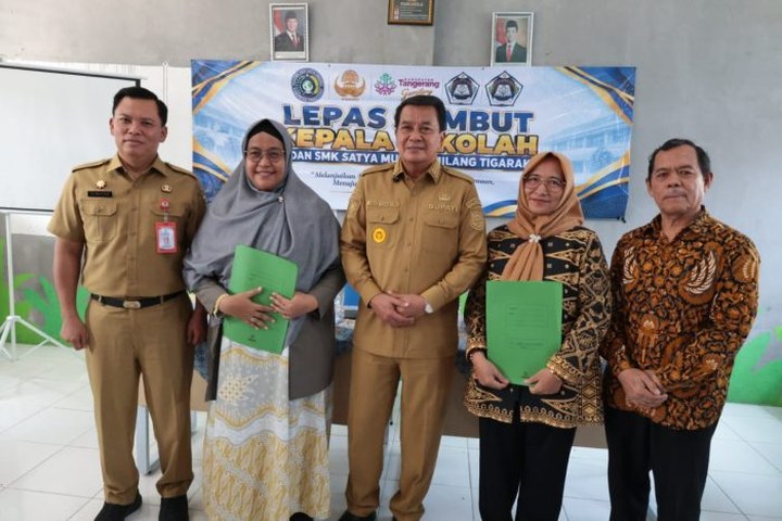 Featured image of post Bupati Maesyal Tegaskan Ganti Kepsek Bukan Sekadar Rotasi: Harus Bawa Inovasi untuk Mutu Pendidikan