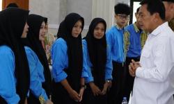 Featured image of post Bupati Tangerang Lepas 7 Siswa Berprestasi Kuliah Gratis ke Tiongkok, Ditopang Dana Aspirasi DPRD
