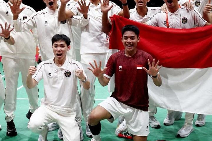 Featured image of post Comeback Hebat! Indonesia Balikkan Keadaan 0-2 jadi 3-2 Hadapi China untuk Rebut Emas Beregu Bulu Tangkis Asian Games 2026