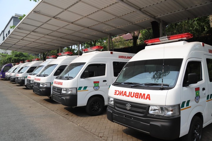 Featured image of post Dinkes Kabupaten Tangerang Serahkan 8 Unit Ambulans ke Puskesmas Perkuat Layanan Darurat