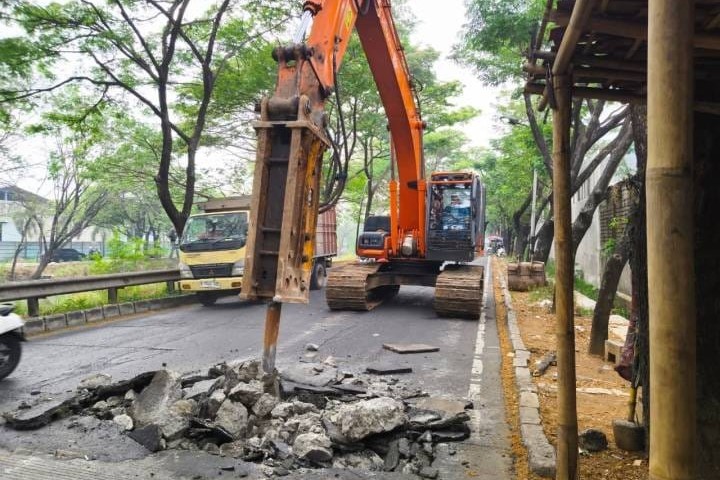 Featured image of post DPRD Kota Tangerang Soroti Kualitas Perbaikan Jalan, Minta Pengerjaan Dijadwalkan di Luar Jam Sibuk