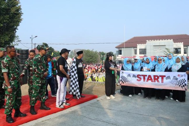 Featured image of post Jalan Santai Semarak Kemerdekaan HUT ke-81 di Solear Diikuti Ribuan Warga