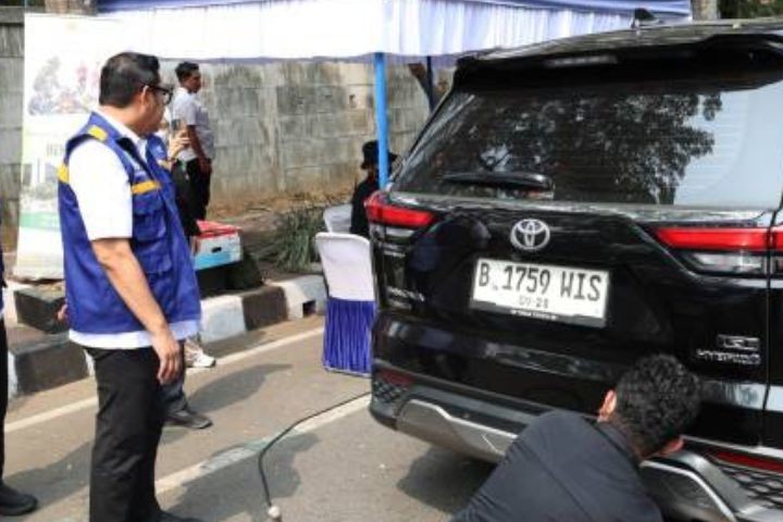 Featured image of post Pemkot Tangerang Siap Terapkan Kawasan Rendah Emisi di Puspem, Kendaraan Wajib Lulus Uji Emisi