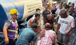 Featured image of post Perumdam TKR Siagakan Lima Armada Tangki untuk Distribusi Air Bersih ke Wilayah Terdampak Kemarau di Kabupaten Tangerang