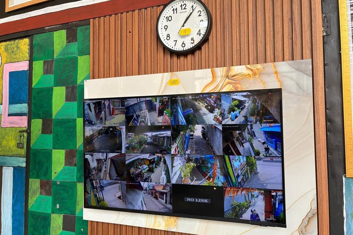 Featured image of post RT Canggih di Jakarta Pakai E-Gate, Patrolink, hingga Panic Button: Siskamling Digital yang Bisa Ditiru Tangerang Raya