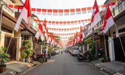 Featured image of post Tangsel Semarakkan HUT Ke-81 RI, Nuansa Merah Putih Mulai Hiasi Berbagai Wilayah