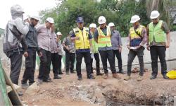 Featured image of post Wakil Wali Kota Tangsel Tinjau Turap dan Pompa di Pondok Aren, Target Rampung November